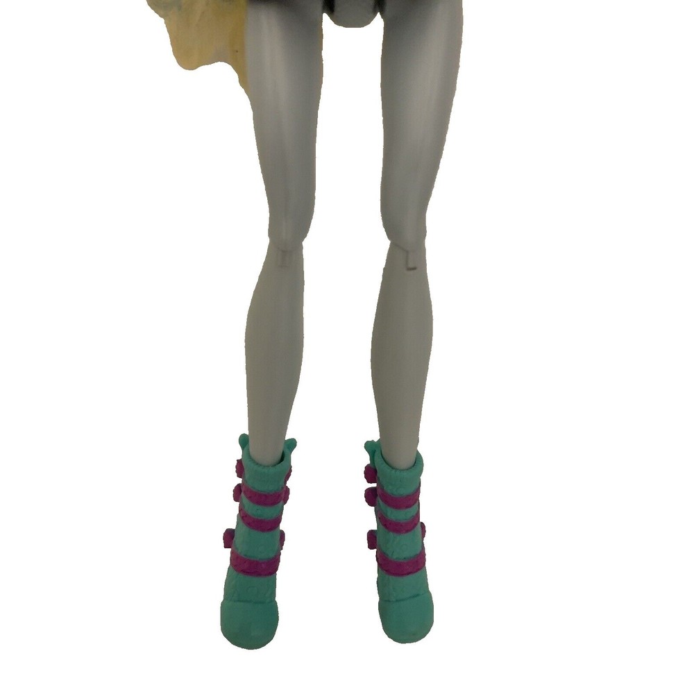 Monster High Doll Ghouls Night Out Blue Lagoona Blonde Hair - One Earring - Picture 11 of 11